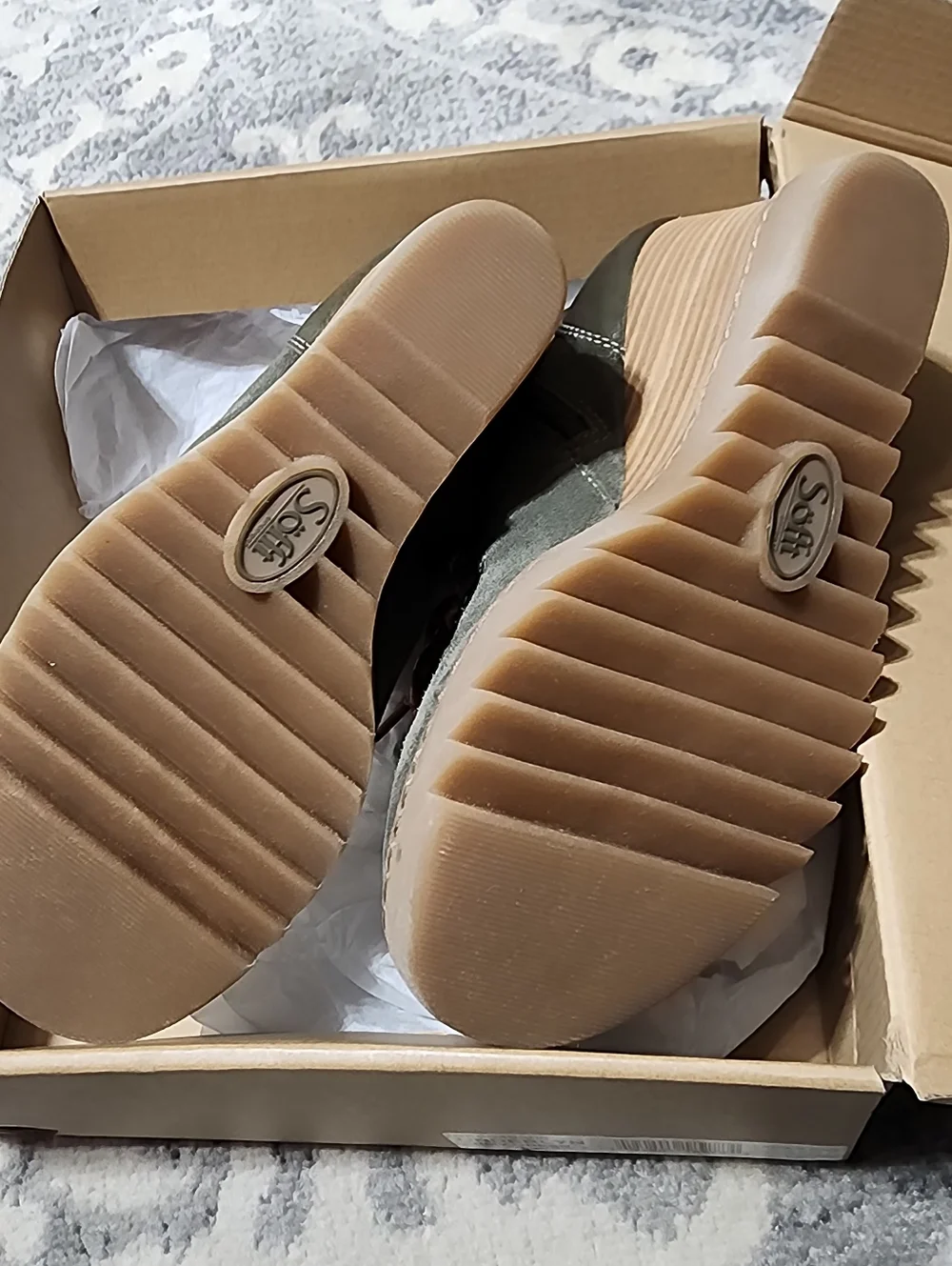 NEW SOFFT Underlyn Wedge Hiker Boot in Army Green